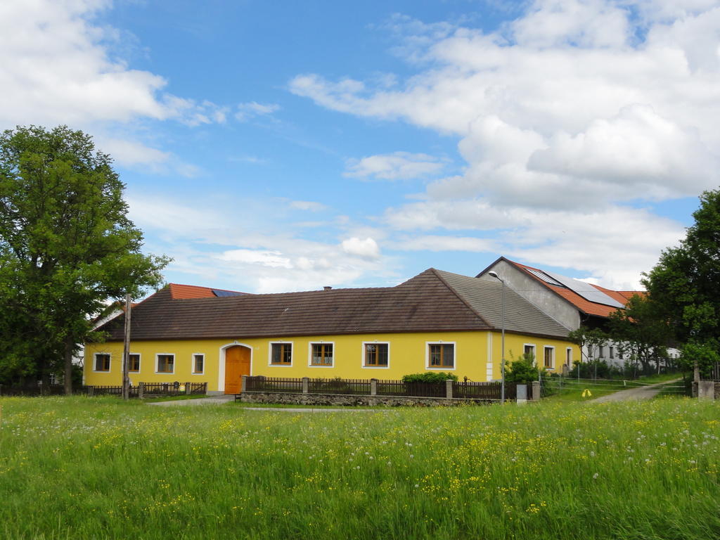 UllrichsBiohof Weissensteinerアパートメント エクステリア 写真